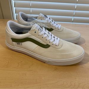 Vans White and Green Athletic Shoes